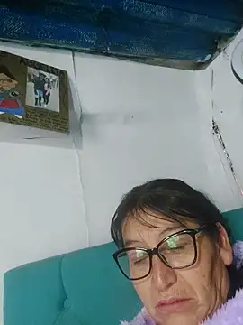 Webcam Model (clarita_01) is live