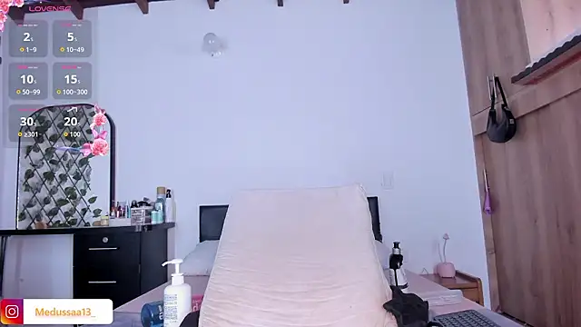 medussa13_ - Medussa13_'s free webcam - UK Sex Cams