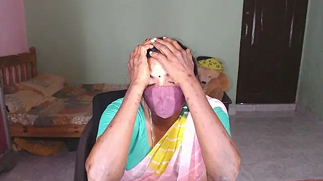 hotgulabi (F milf) - topless