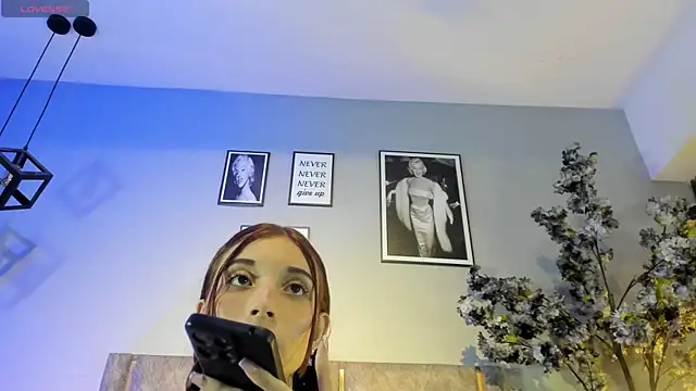 Cloedurant live cam profile