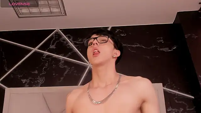 aerumchae (M twink) - blowjob