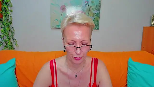 iamyourdream89 (F mature) - I'll take off my dress for you.