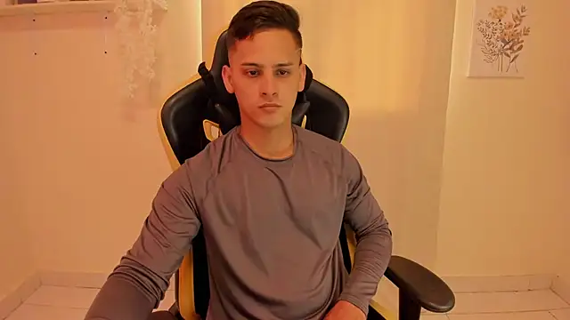 sexy_andres01 - Sexy_andres01's free webcam - UK Sex Cams