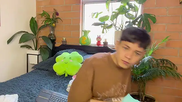 andy_belier23 (M twink) - 🍀✨super cum show✨🍀