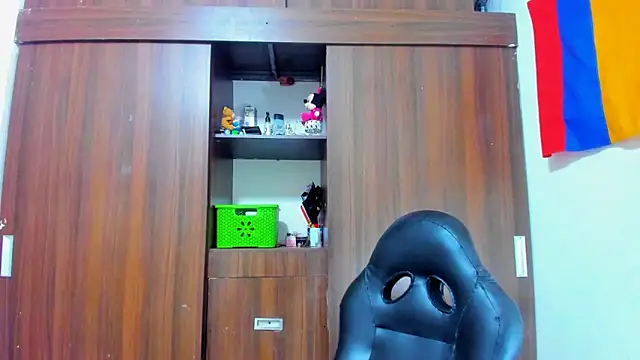 Dreamastercum_ Live Webcam on Stripchat