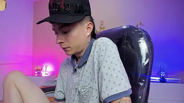 nascary_fox (M twink) - spank ass