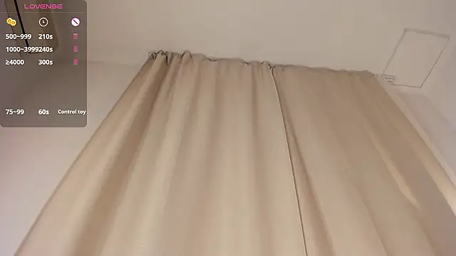 lauremestler (F teen) - Look under my skirt 😉