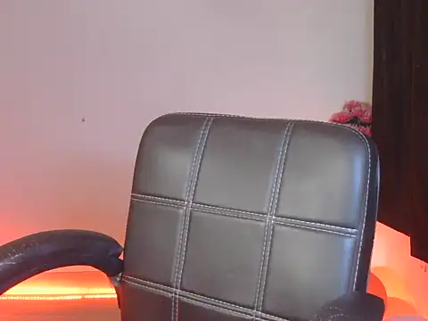 miss_ragni (F young) - show leg 5 min