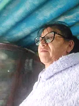 clarita_01 - Clarita_01's free webcam - UK Sex Cams