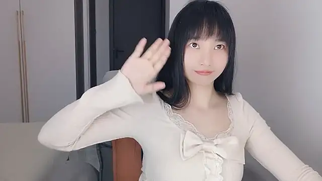 lisa-3333 - Lisa-3333's free webcam - UK Sex Cams