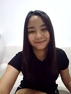 Natural_Asian_Girl's room