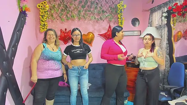 lesbiancuple - Lesbiancuple's free webcam - UK Sex Cams