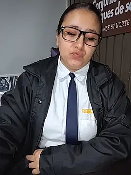 cute_penelope (F young) - Pull down pants+bounce ass 🤫shhh