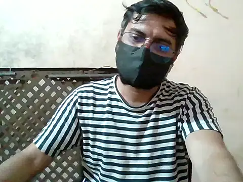 indori_guy (M young) - Massage Hard dick in trunks for 1 min