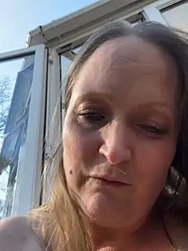 HoneyBluex's live cam