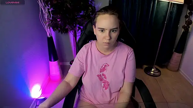 lika_0ne - Lika_0ne's free webcam - UK Sex Cams