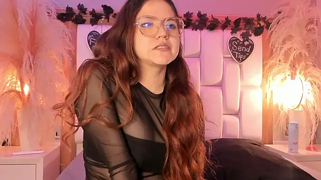 daphne_and_roger (Ask my age) - Deep Squat Cowgirl Ride