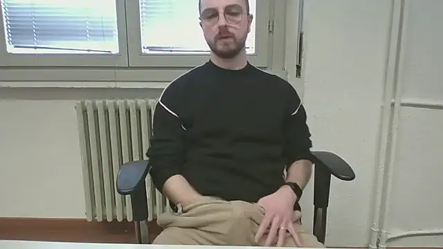 italianalex (M young) - Buzz my ass IN THE OFFICE! 💦