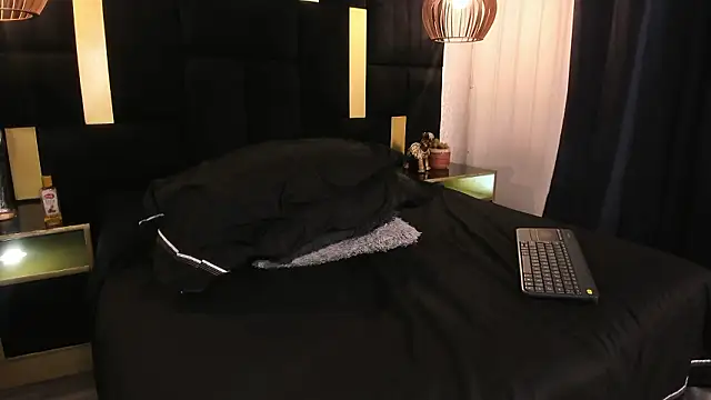 lucio__fox - Lucio__Fox's free webcam - UK Sex Cams