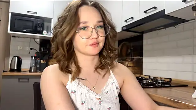 ainasmith - AinaSmith's free webcam - UK Sex Cams