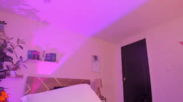 yarirose - YariRose's free webcam - UK Sex Cams