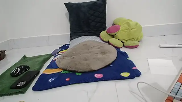 grass_99 (F young) - lucky day