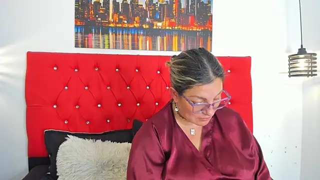 carolinacrus01 - Carolinacrus01's free webcam - UK Sex Cams