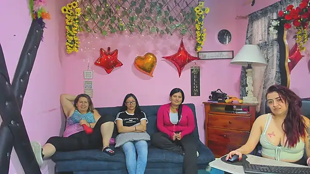 lesbiancuple live sex cam