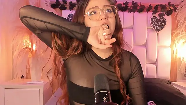 Daphne_And_Roger live cam