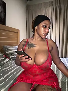 Webcam Model (ZinaDomina)  is live.Free join now!