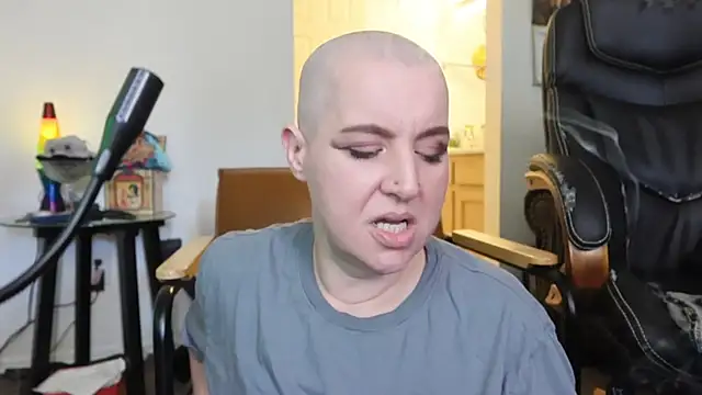 bellabluebbw - BellaBlueBBW's free webcam - UK Sex Cams