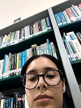 annya-sweet (F young) - The librarian sees my tits