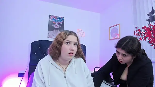 valeria_and_zoe (F teen) - suck pussy + ice in pussy