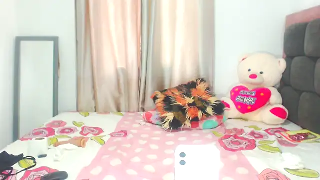 valensex (F young) - this pussy goes crazy and creamy