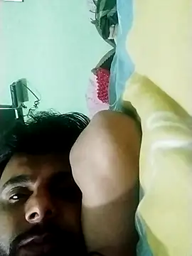 playboy_139 (M young) - Buy a laptop