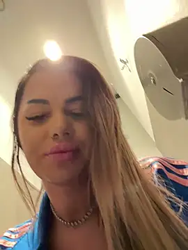 kirstievegas (F young) - Boobies play🎁last tip