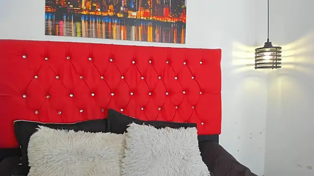 carolinacrus01 live cam profile