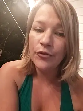 Pxetiteblonde1's room