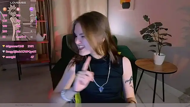 dilara_xbaby - Dilara_xBaby's free webcam - UK Sex Cams