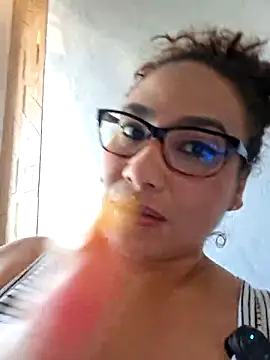 juliramirez - JuliRamirez's free webcam - UK Sex Cams