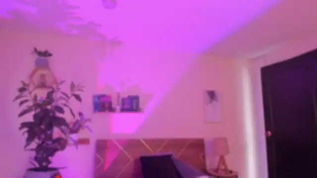 yarirose - YariRose's free webcam - UK Sex Cams