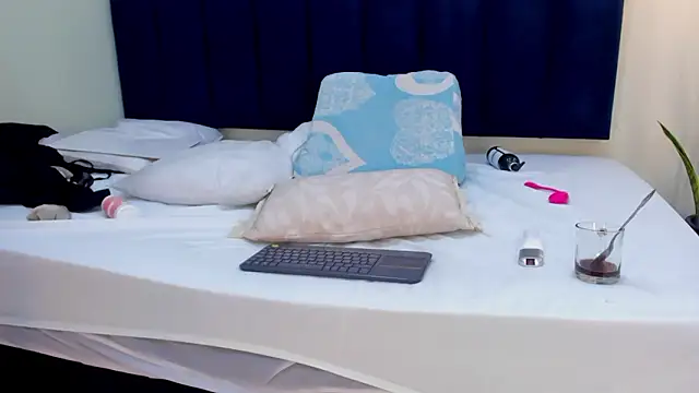 mayaevansmg - Mayaevansmg's free webcam - UK Sex Cams