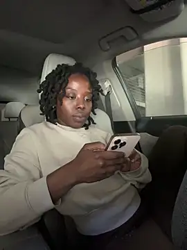 choclatepeaach live cam profile