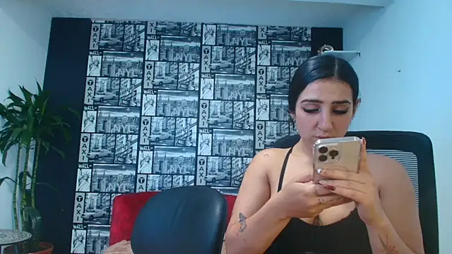 isa_and_natasha - Isa_And_Natasha's free webcam - UK Sex Cams