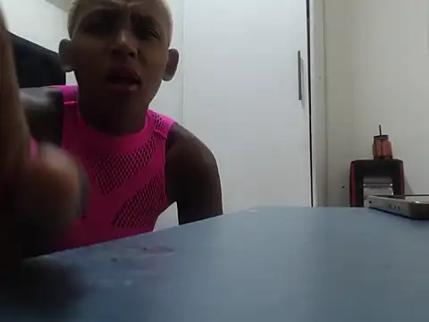 bootysoyummyx - BootySoYummyX's free webcam - UK Sex Cams