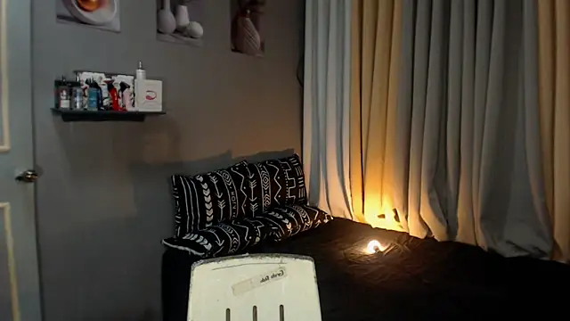 unforgettablejulia (T young) - Lf; SLAVE,SISSY, BITCH , SLUT