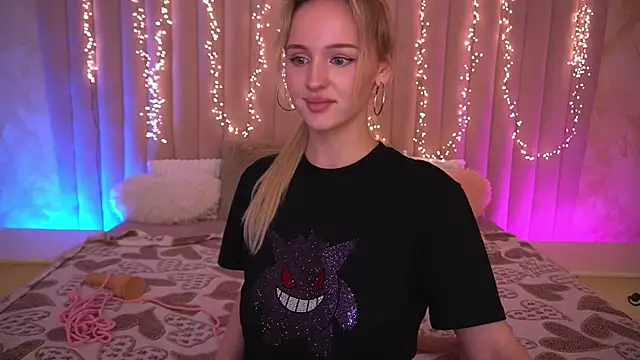 lylayeess - LylaYeess's free webcam