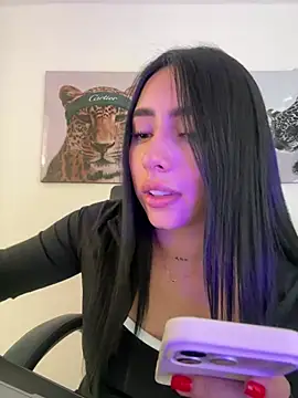 Webcam Model (isabella_jade)  is live.Free join now!