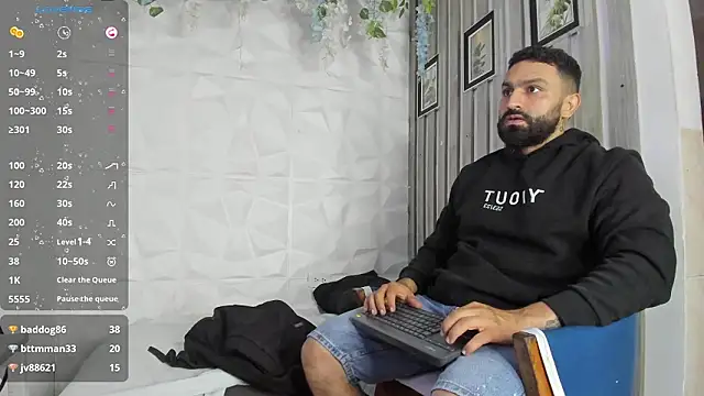 leonidaskaiser - LeonidasKaiser's free webcam - UK Sex Cams