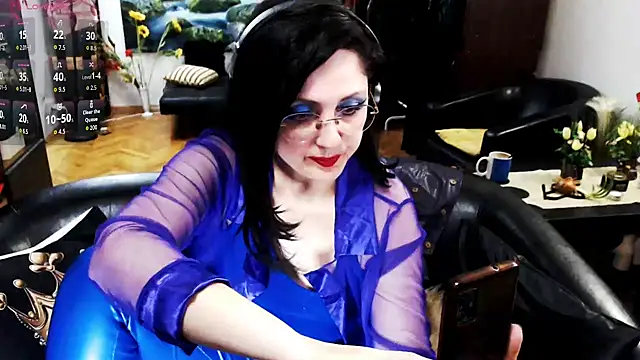 imperatriza - Imperatriza's free webcam - UK Sex Cams